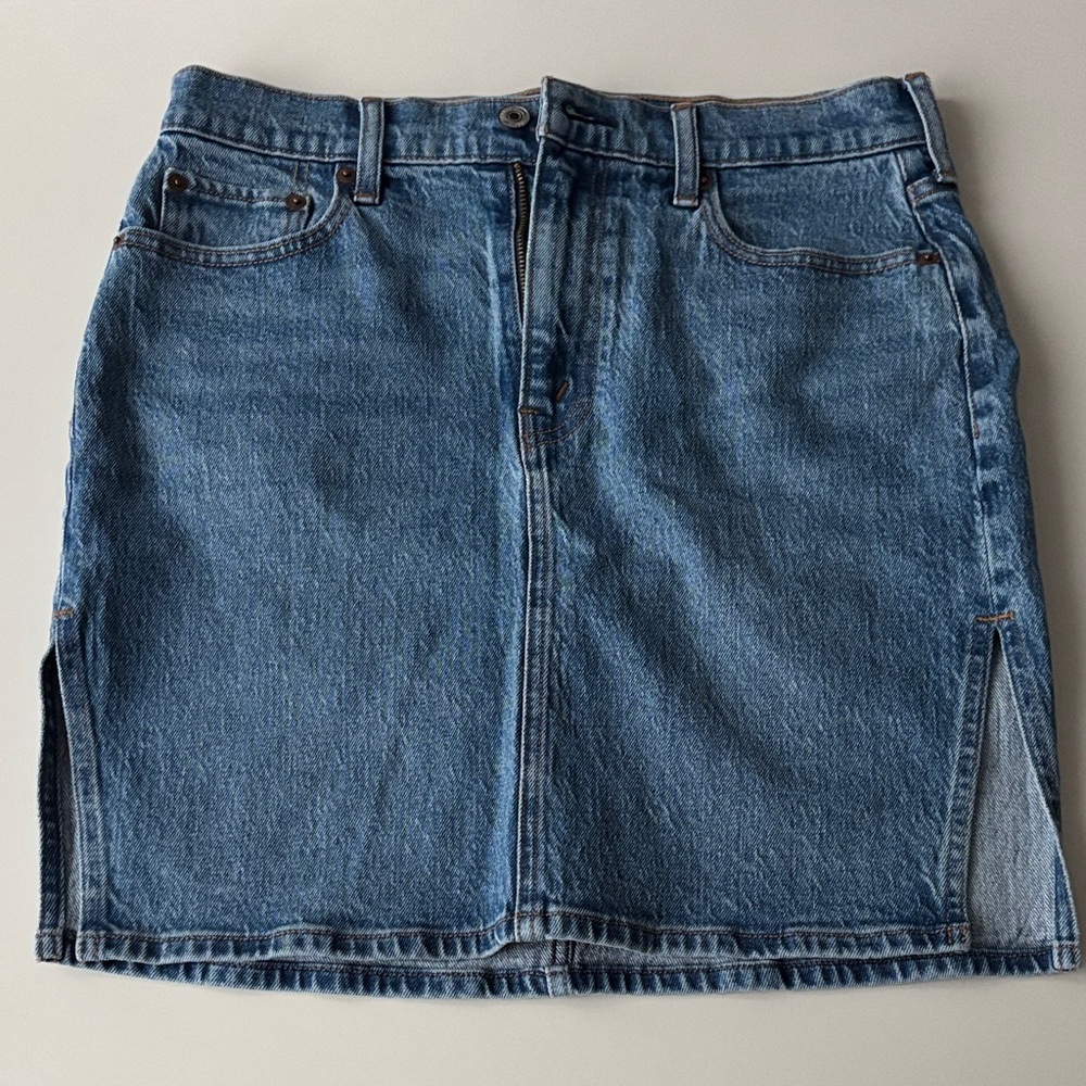 Abercrombie & Fitch Mid Rise Denim Pencil Midi Skirt
